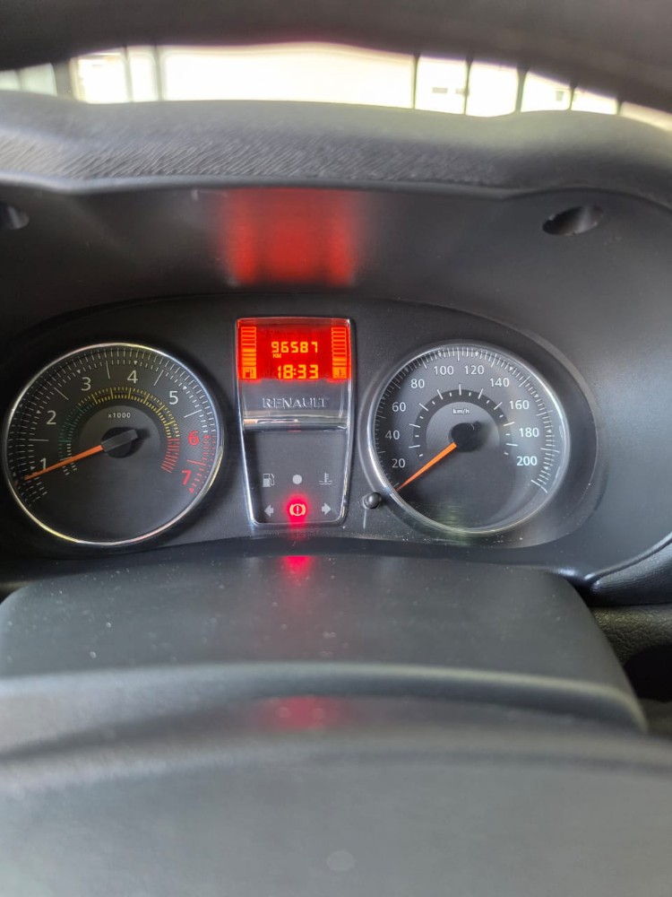 Renault Clio 3P 1,2 Pack Plus — foto 7